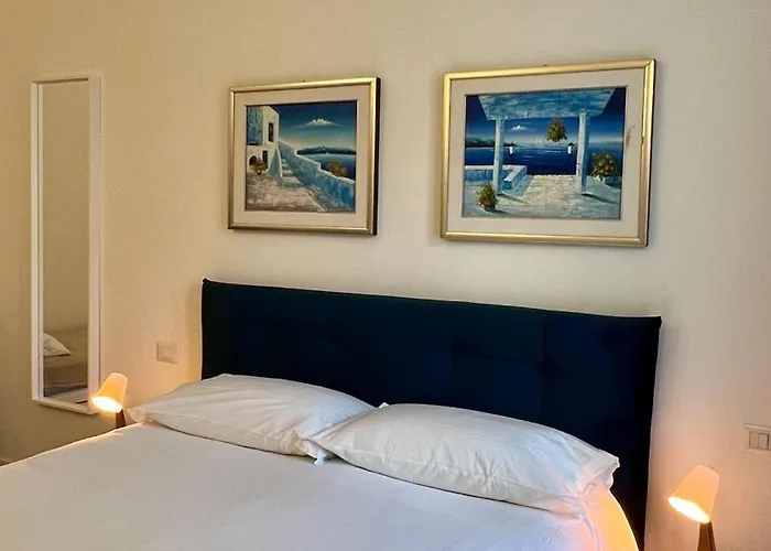 Meschihouse - Liberty 25