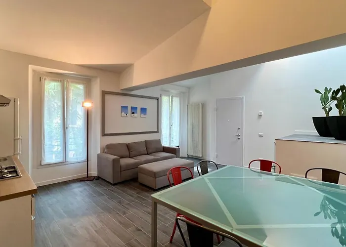 Meschihouse - Liberty 25 * Lecco